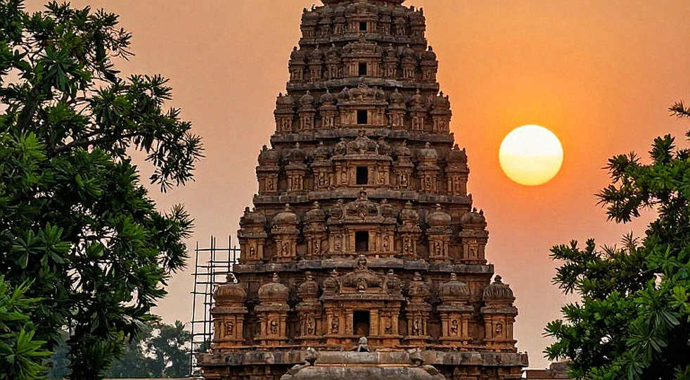 এগারো-পঁচিশ: এশিয়ান গেমসে ইন্দোনেশিয়ার নারী ভলিবল এবং একটি হারানো ছন্দ